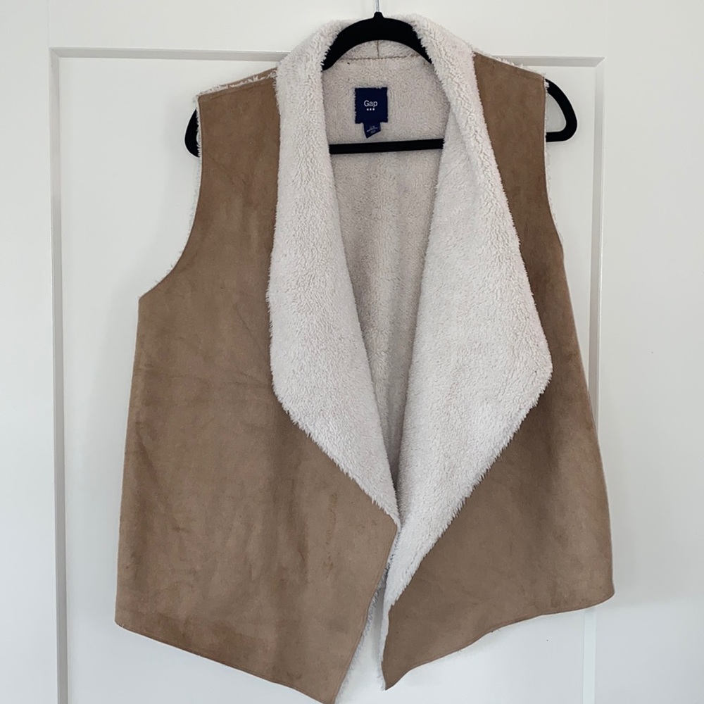 NWOT | Gap | Suede Vest
